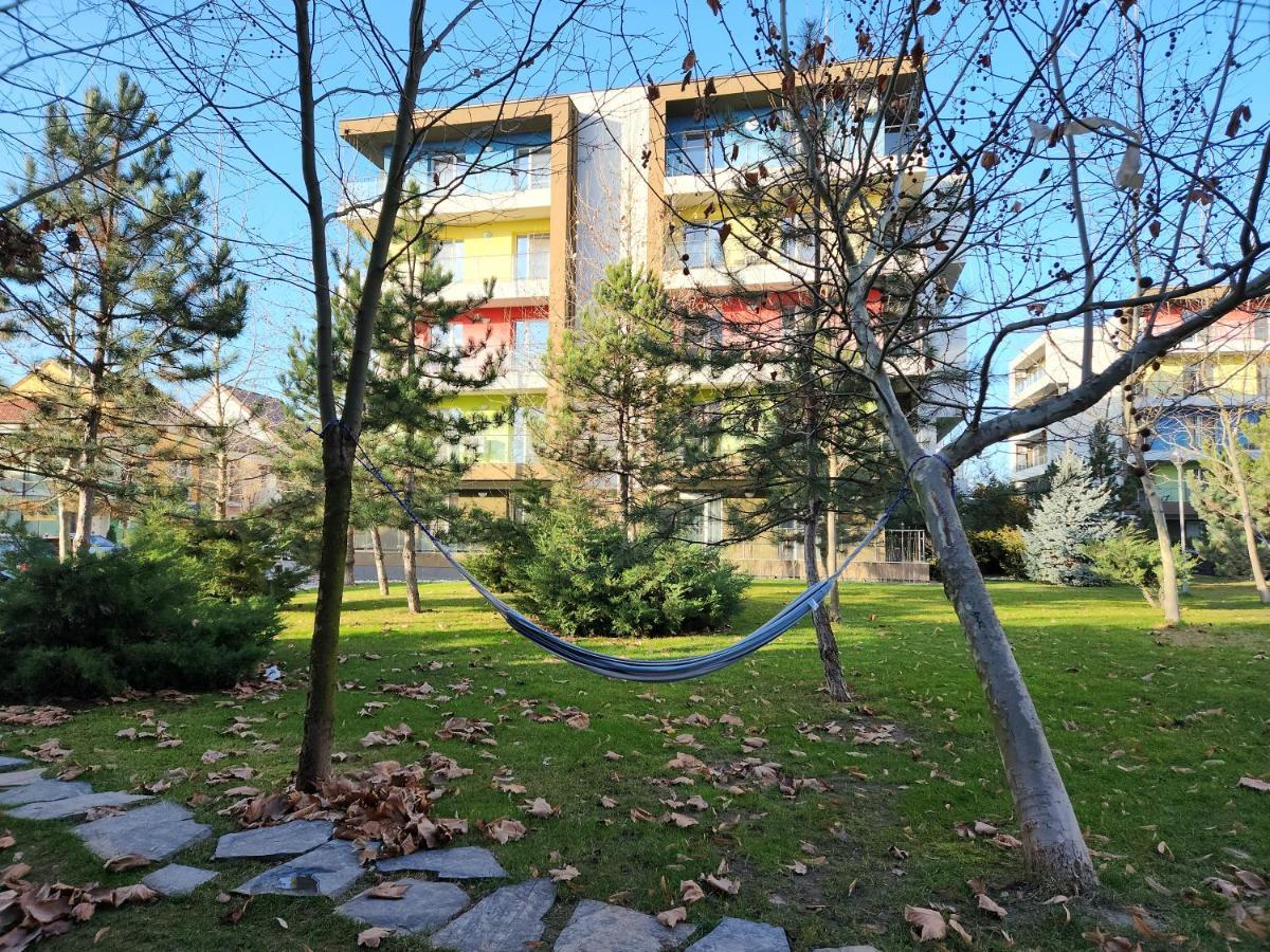 Airport Apartment Otopeni Bagian luar foto