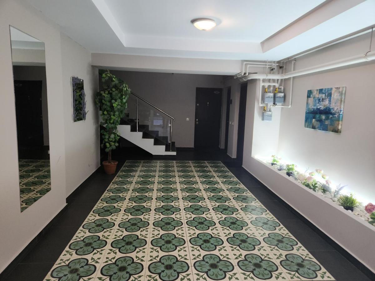 Airport Apartment Otopeni Bagian luar foto